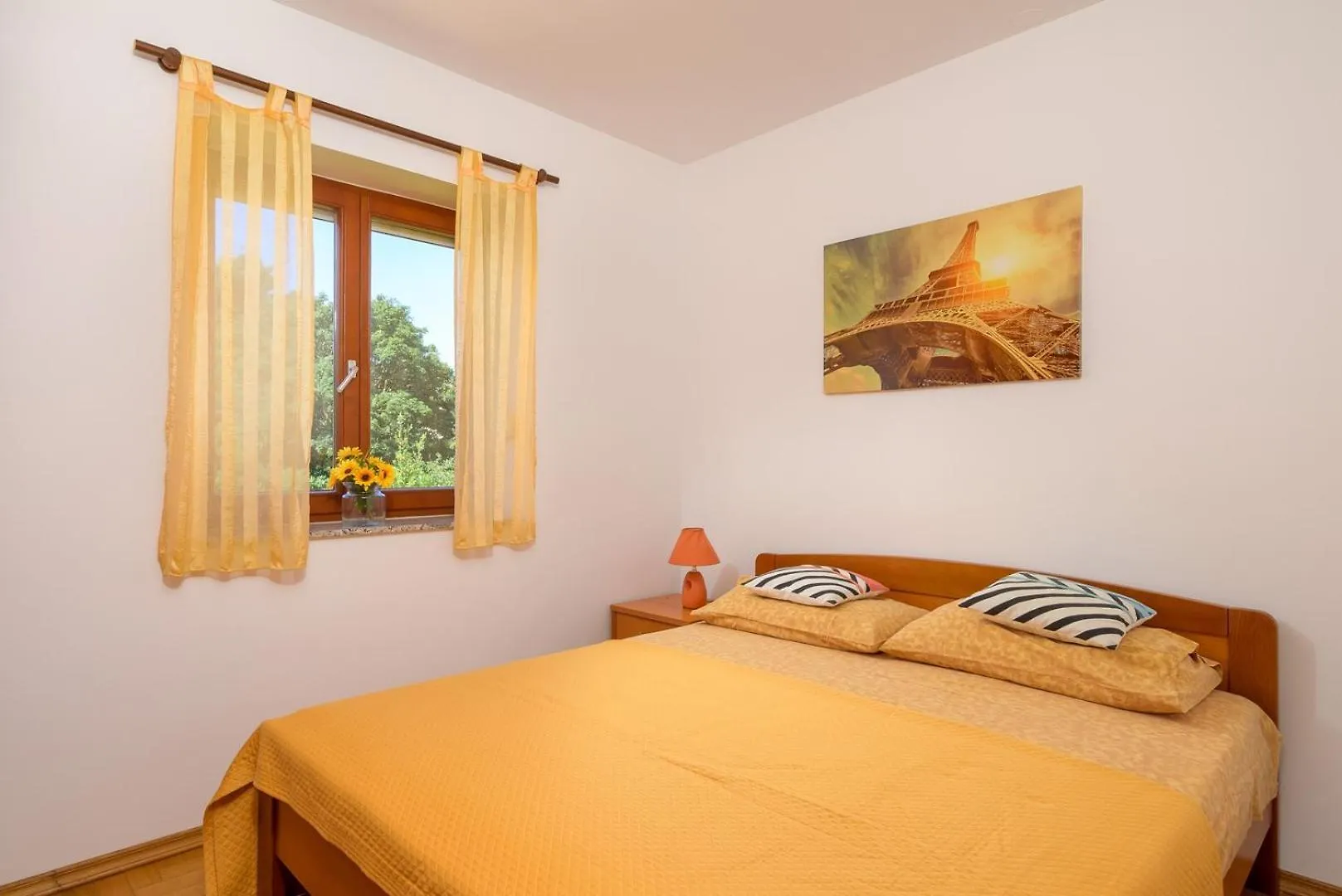 Charming Apartment Lana In Premantura