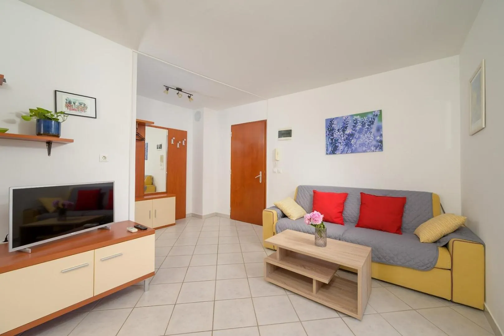 Charming Apartment Lana In Premantura