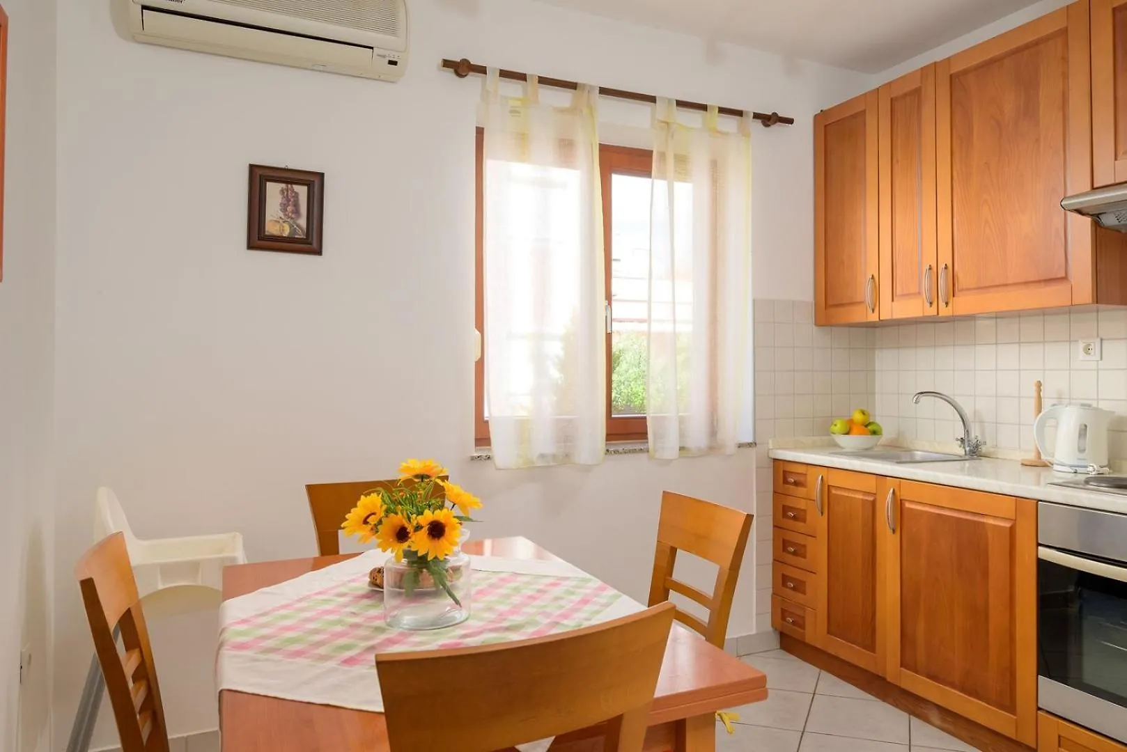 Charming Apartment Lana In Premantura 0*,