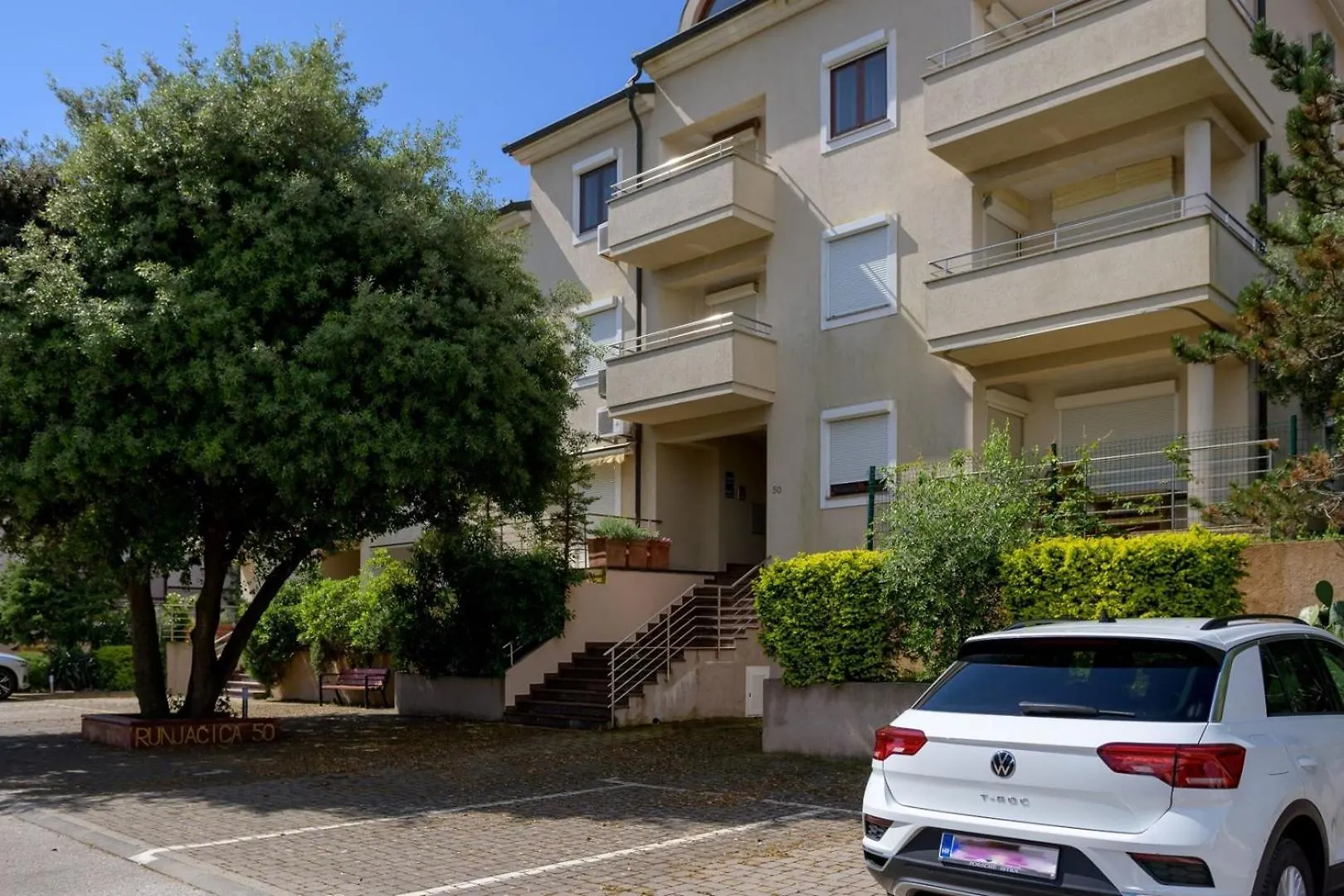 Charming Apartment Lana In Premantura Croatia