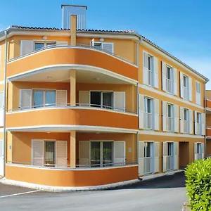 - Istra Apartmán